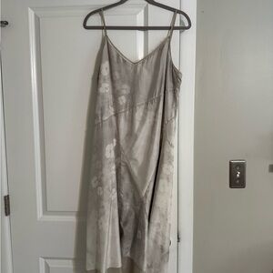 Elie Tahari Cream and Silver Y2K  Handkerchief Dress